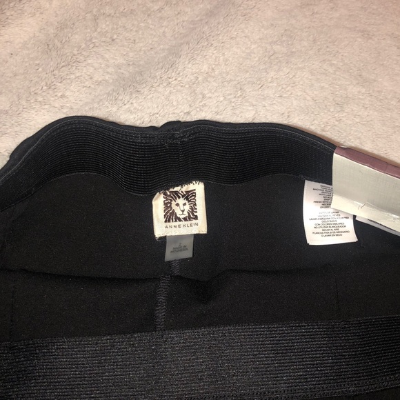 Anne Klein Black High Waisted Leggings - Size 2 - Picture 5 of 6